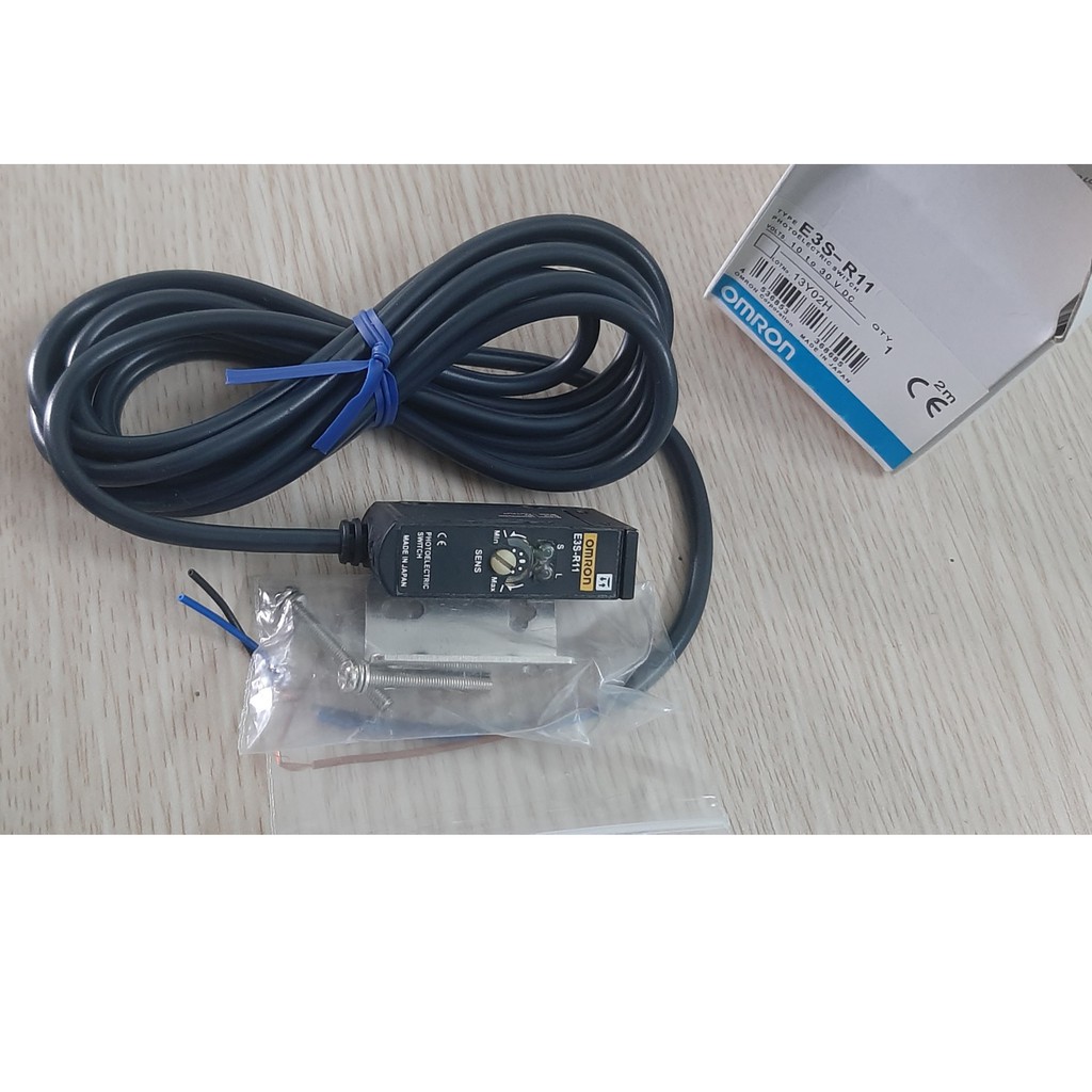 Cam bien quang omron e3s r11 2m1